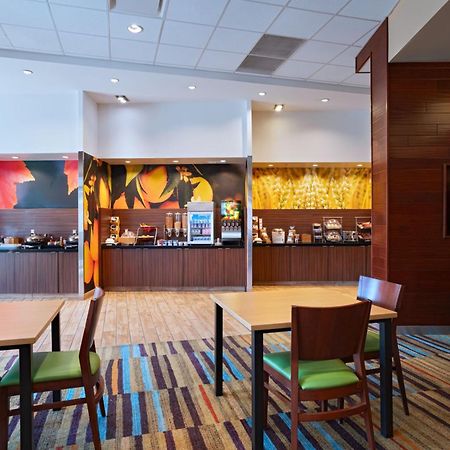 Fairfield Inn & Suites By Marriott Lincoln Airport Екстер'єр фото