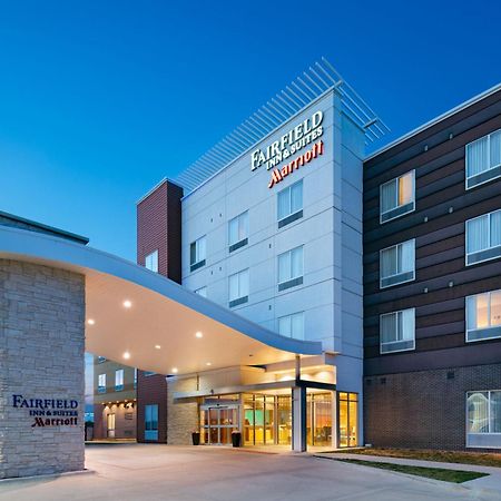 Fairfield Inn & Suites By Marriott Lincoln Airport Екстер'єр фото