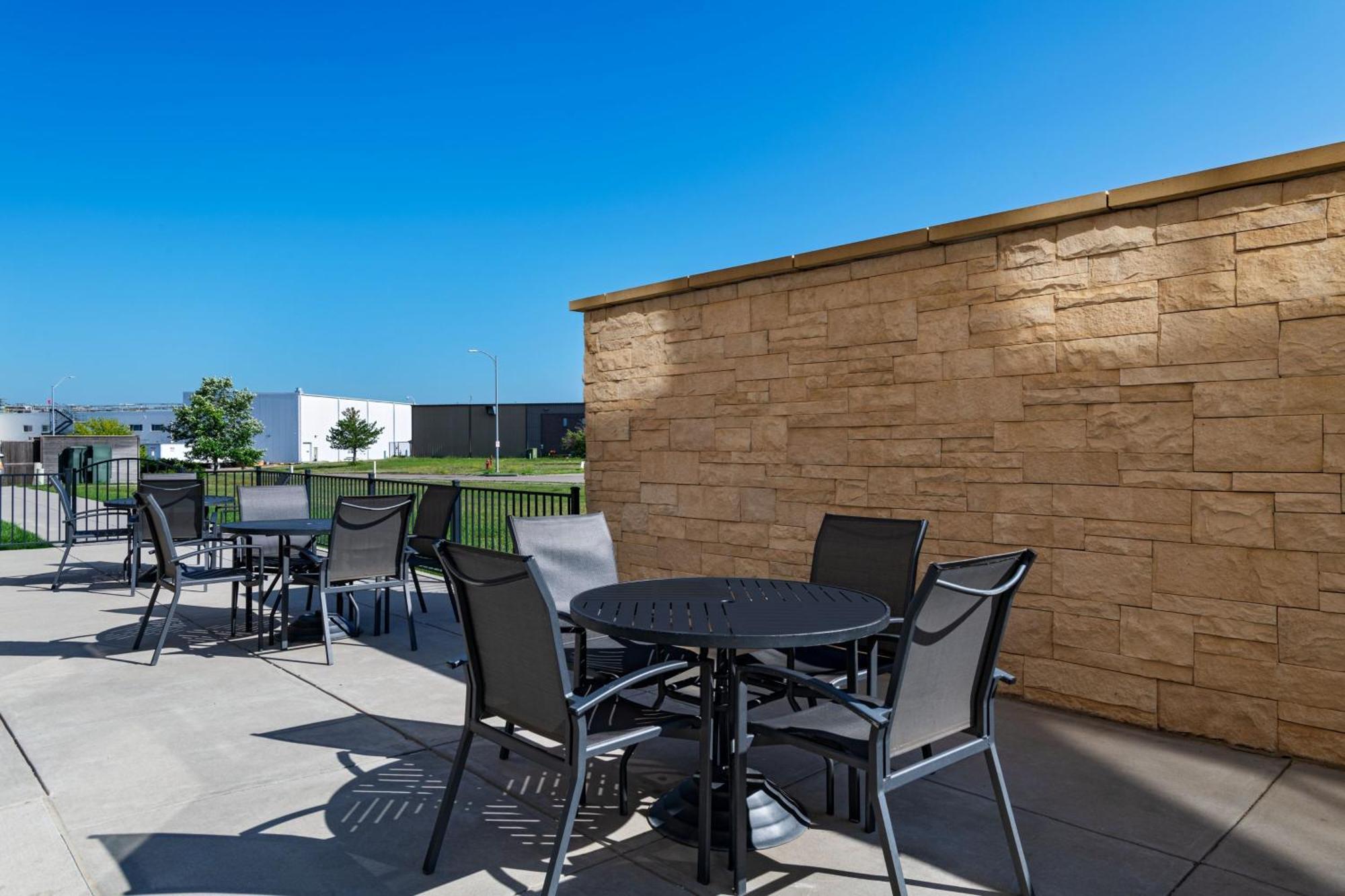 Fairfield Inn & Suites By Marriott Lincoln Airport Екстер'єр фото