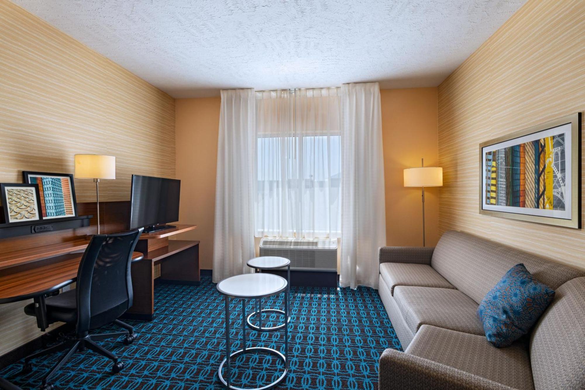 Fairfield Inn & Suites By Marriott Lincoln Airport Екстер'єр фото